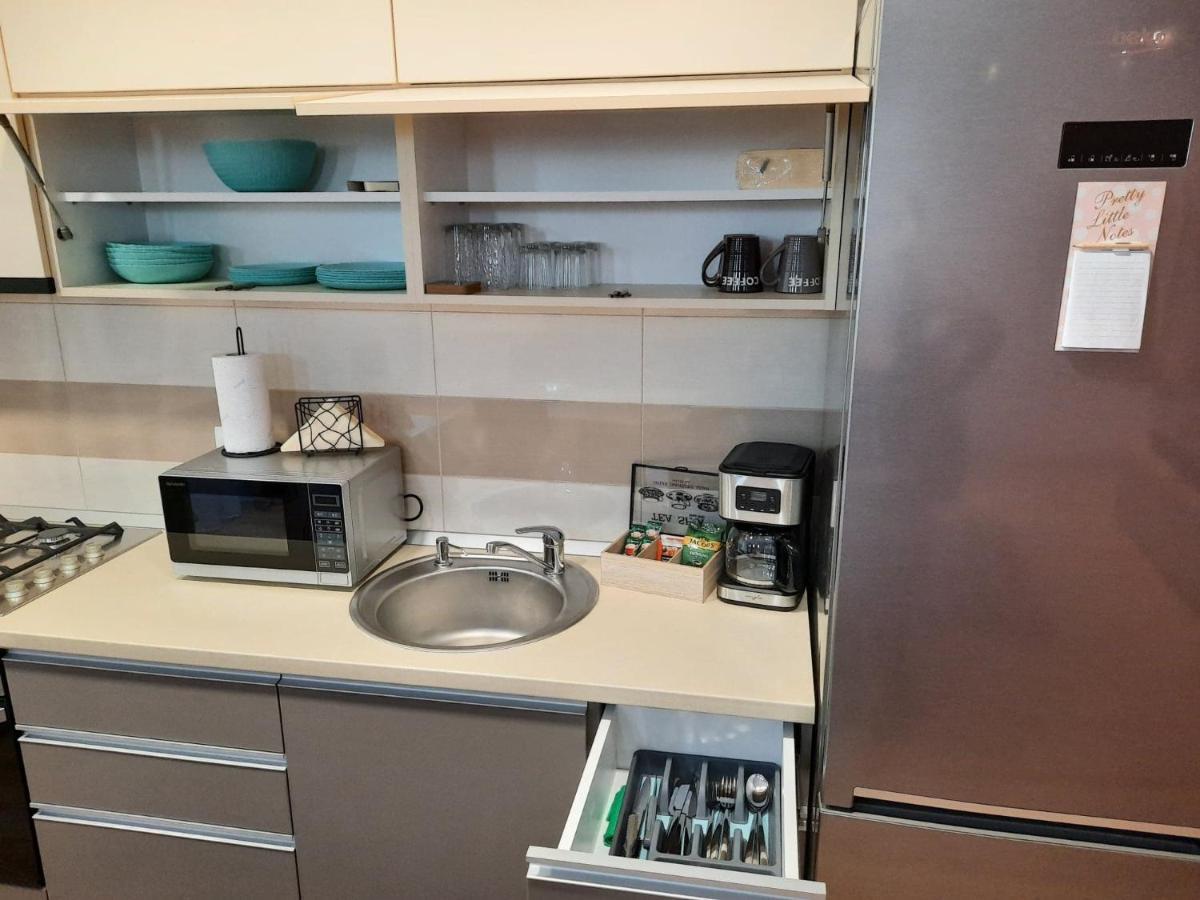 Sorin'S Comfortable Apartment Braşov Eksteriør billede